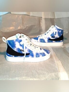 🚨Fila Tye-Dye Hi-Top Sneakers Brand NEW Women size 9.5